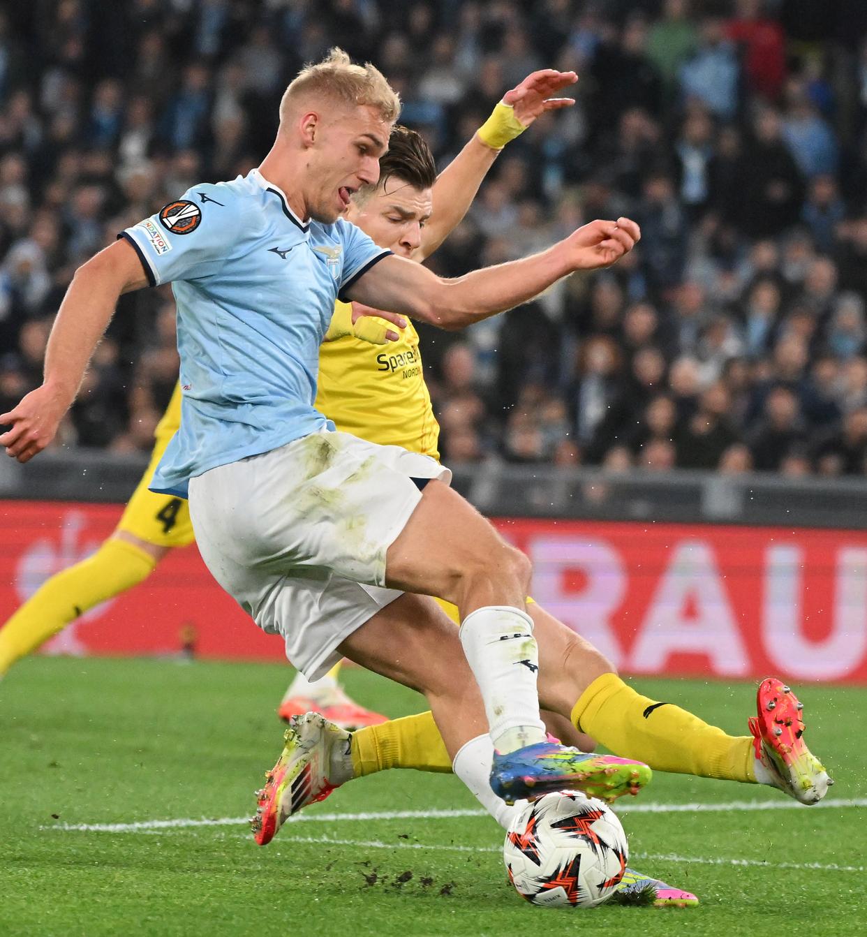 拉齐奥迎欧冠关键赛，窗口期止住颓势，悬念犹存，心理建设被强调(拉齐奥欧冠最佳战绩)