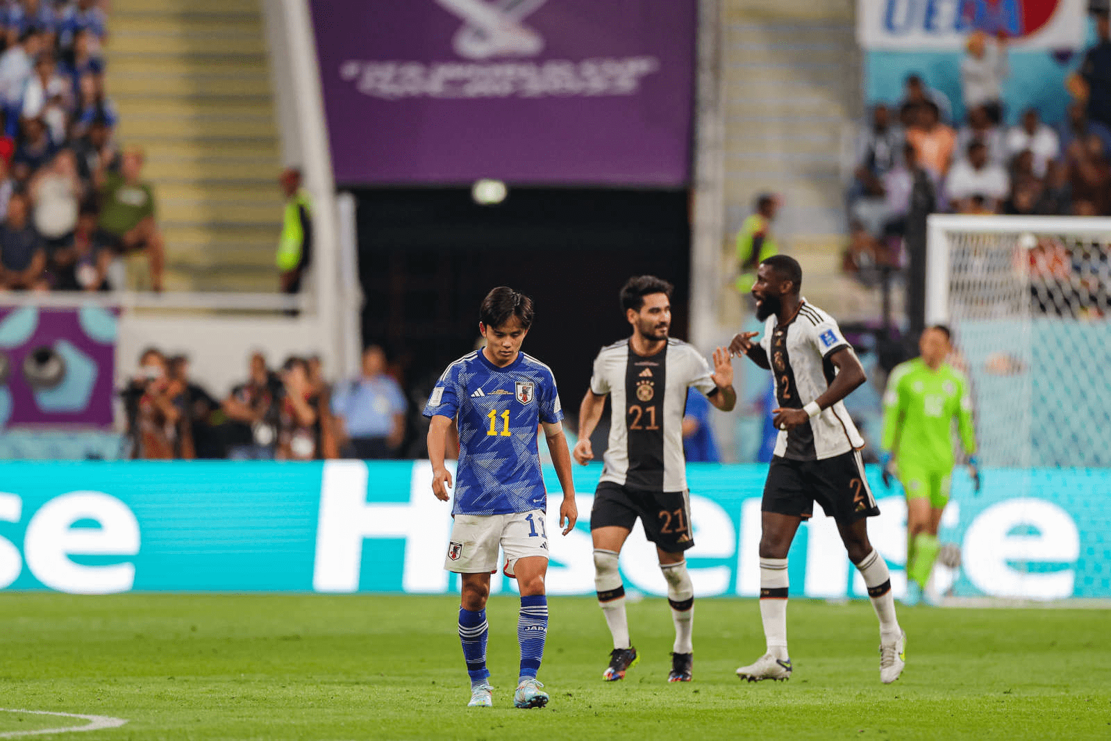 包含国际比赛日突围战来临；武汉三镇围绕欧超杯远射贴柱；更衣室稳定；纪律约束更严格的词条