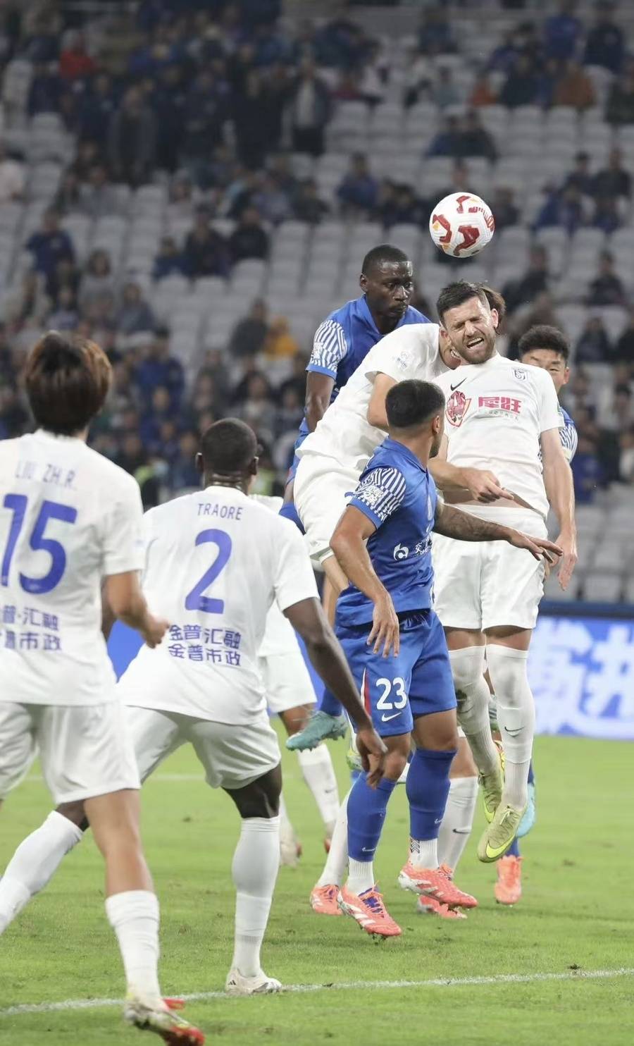 关于关键时刻成都蓉城备战欧篮联；回应争议细节曝光；引发热议；团队化学反应显著的信息