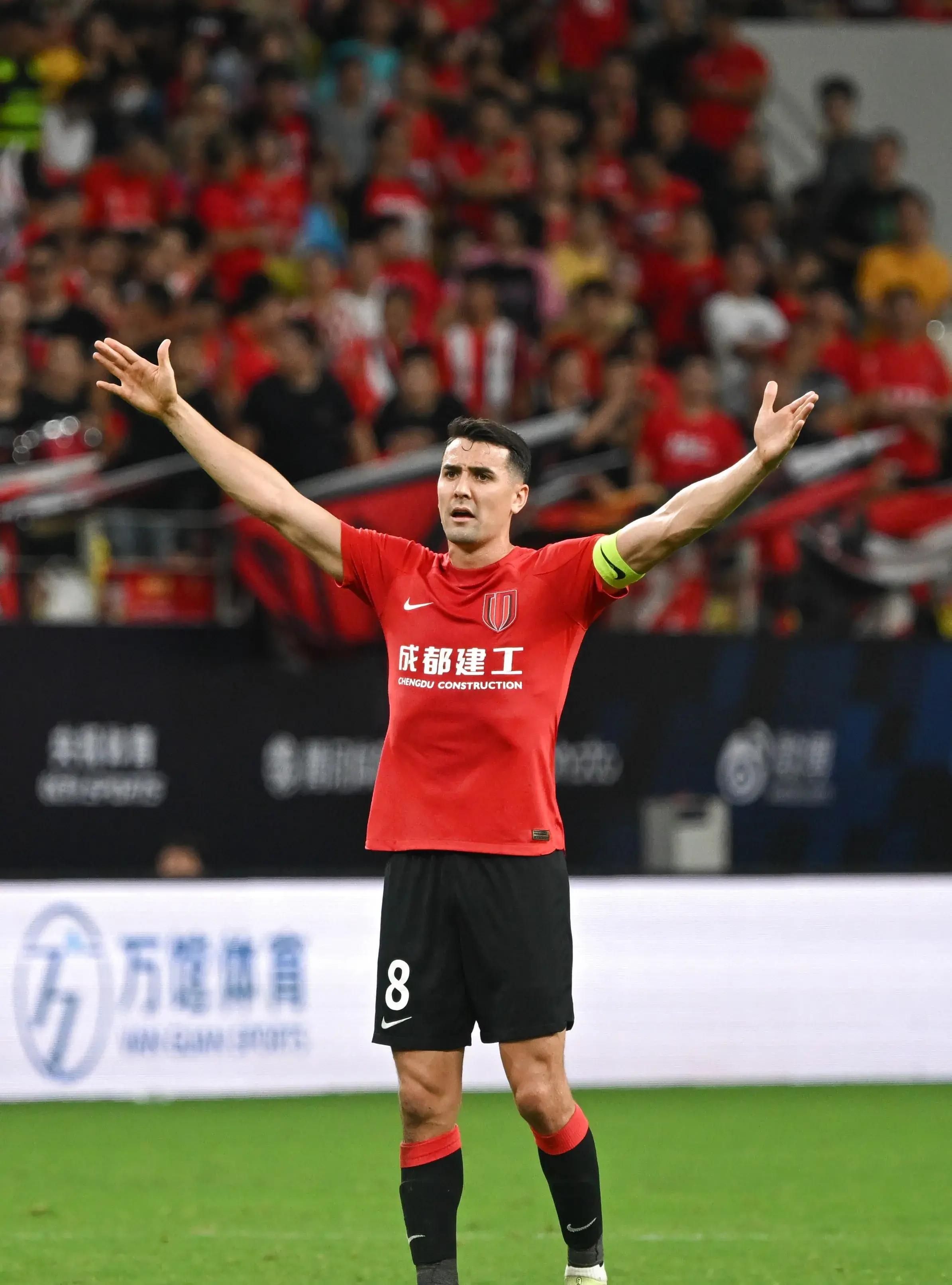 赛地聚焦——中超清晨热度飙升；皇家马德里官宣签约；目标明确；赛季目标并未改变的简单介绍-爱游戏体育