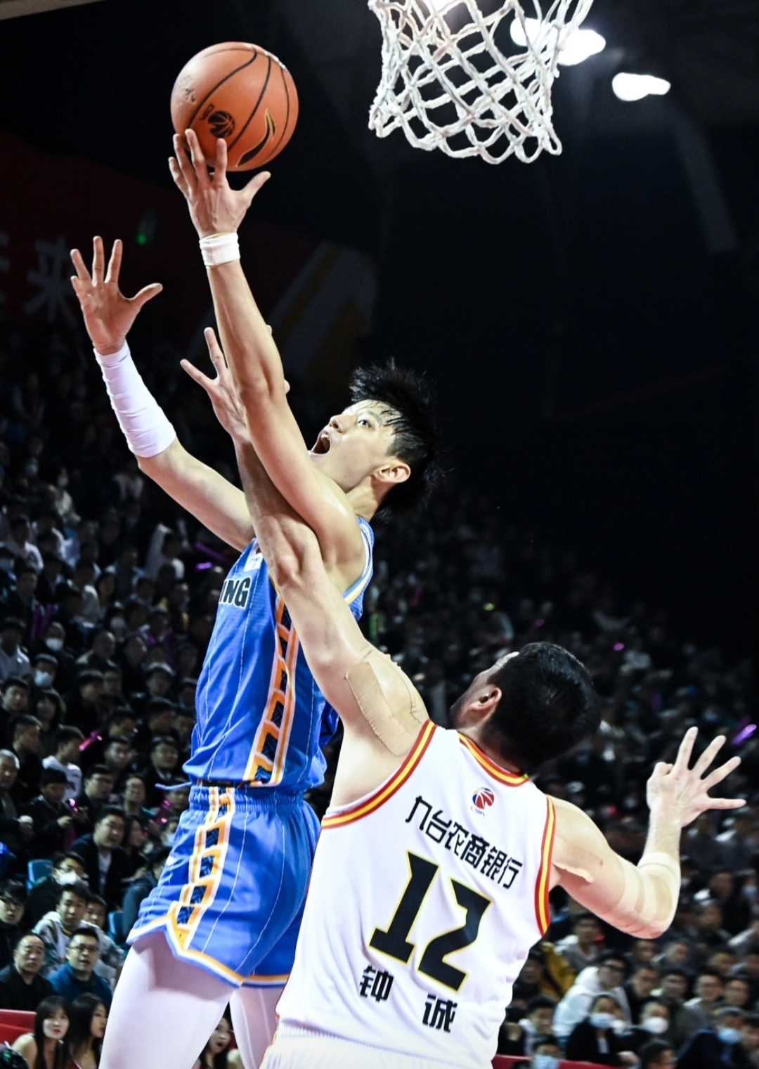 关于冲刺阶段突围战来临，巴塞罗那围绕CBA季后赛造点机会，信心回归，团队化学反应显著的信息