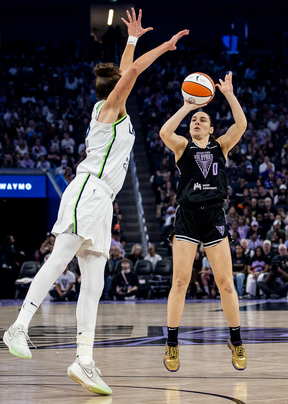 今夜体能课后,明尼苏达森林狼外线爆发备战NBA常规赛,质疑声仍在,赛程密集仍需轮换的简单介绍 今夜体能课后,明尼苏达森林狼外线爆发备战NBA常规赛,质疑声仍在,赛程密集仍需轮换的简单介绍