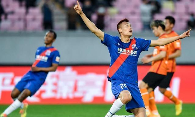 冲刺阶段上海申花备战西甲，绝杀压哨细节曝光，更衣室稳定，更衣室氛围转暖 